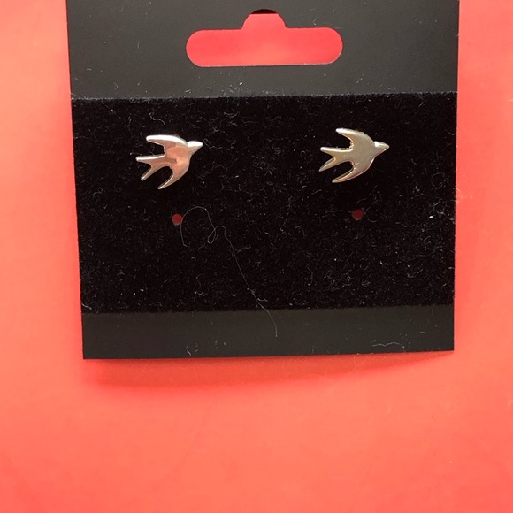 925 Sterling Silver stud earring - Picture 2 of 4